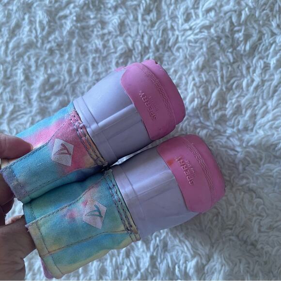 Sperry Toddler Girls Rainbow Tie Dye Saltwater Duck Boots Size 8 - Picture 9 of 11